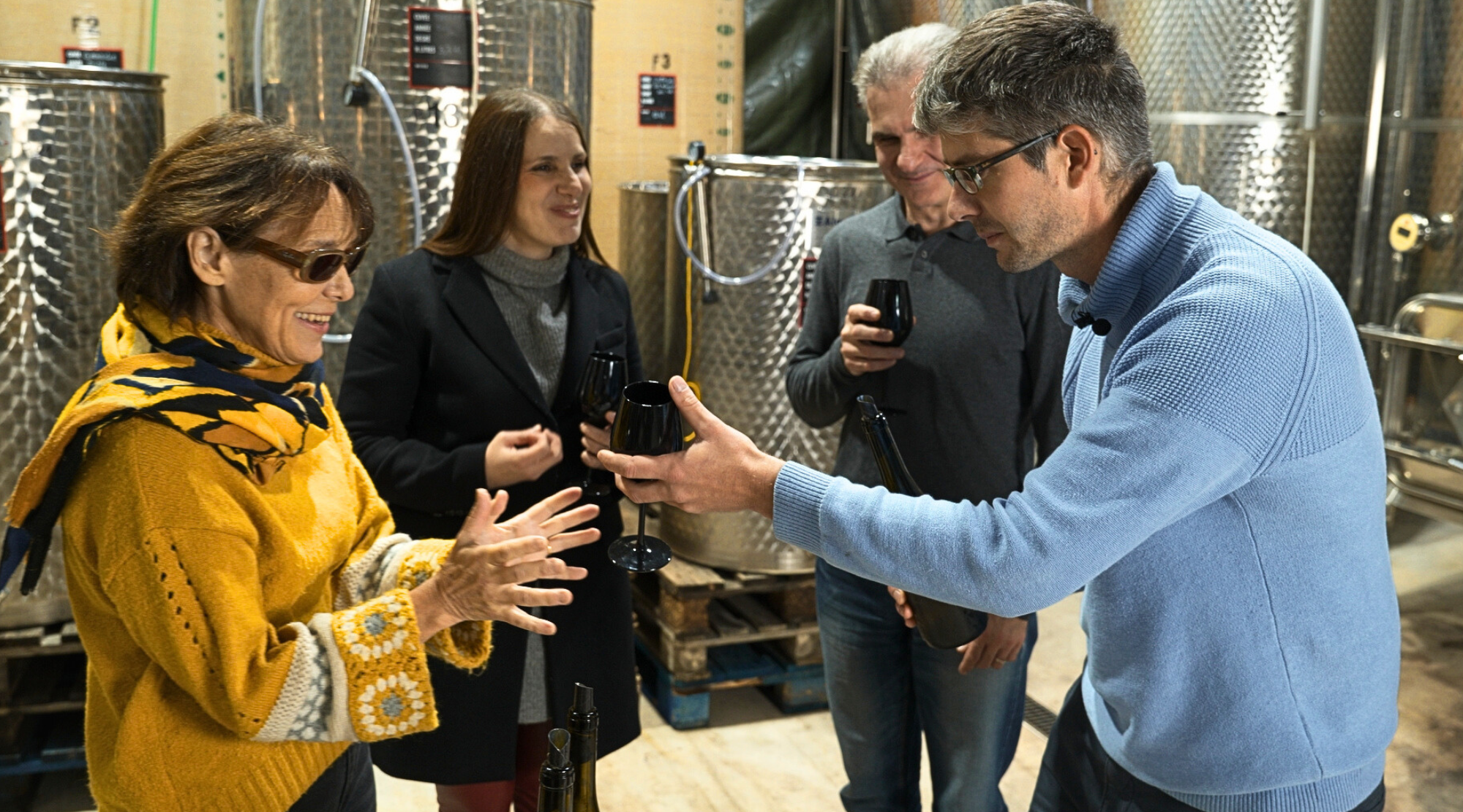 Photo d'un atelier de tasting à l'aveugle, animé par le collectif Les WineMesCoeurs.