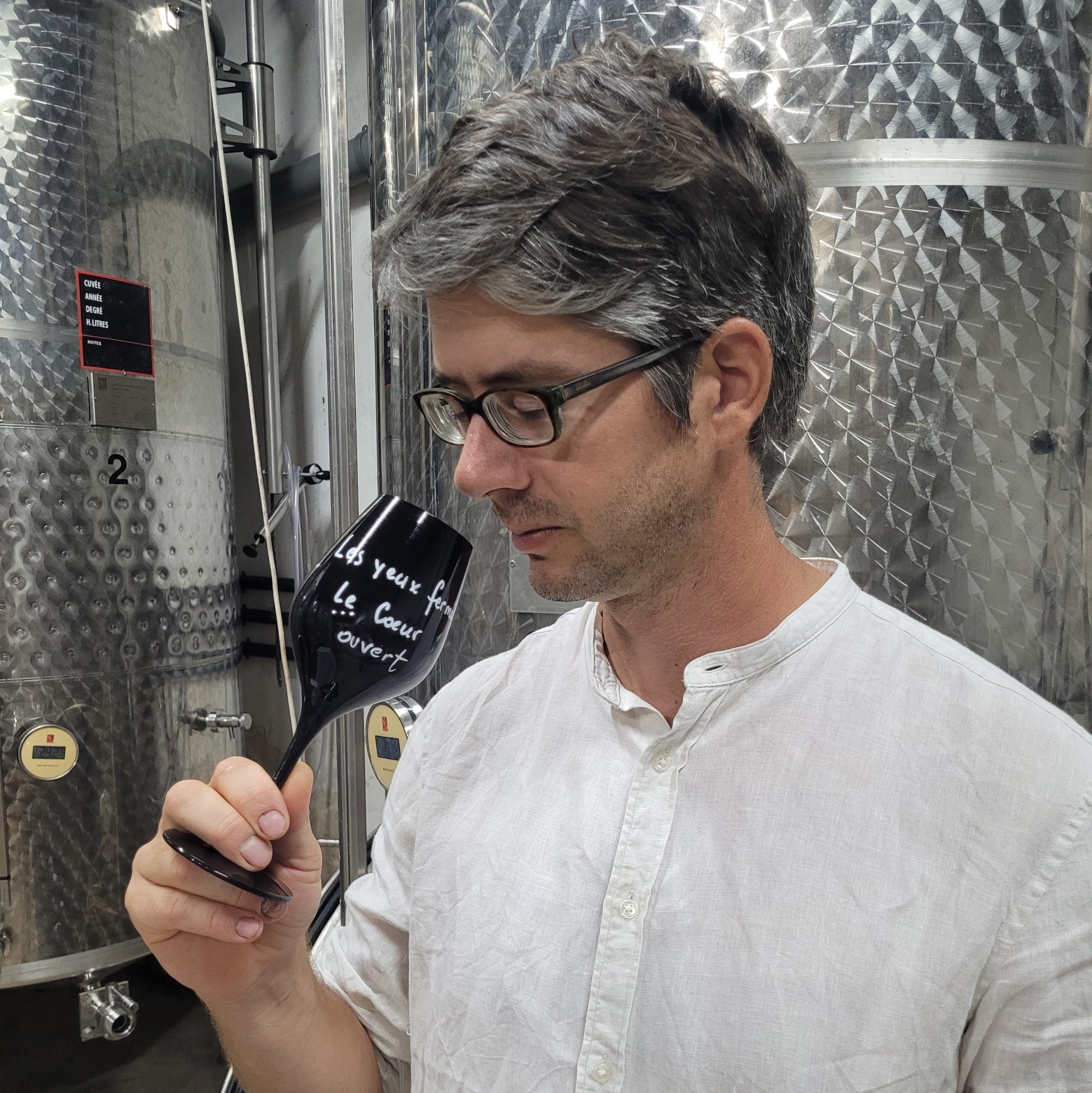 Photo de Thibaud, fondateur de l'association Les WineMesCoeurs.
